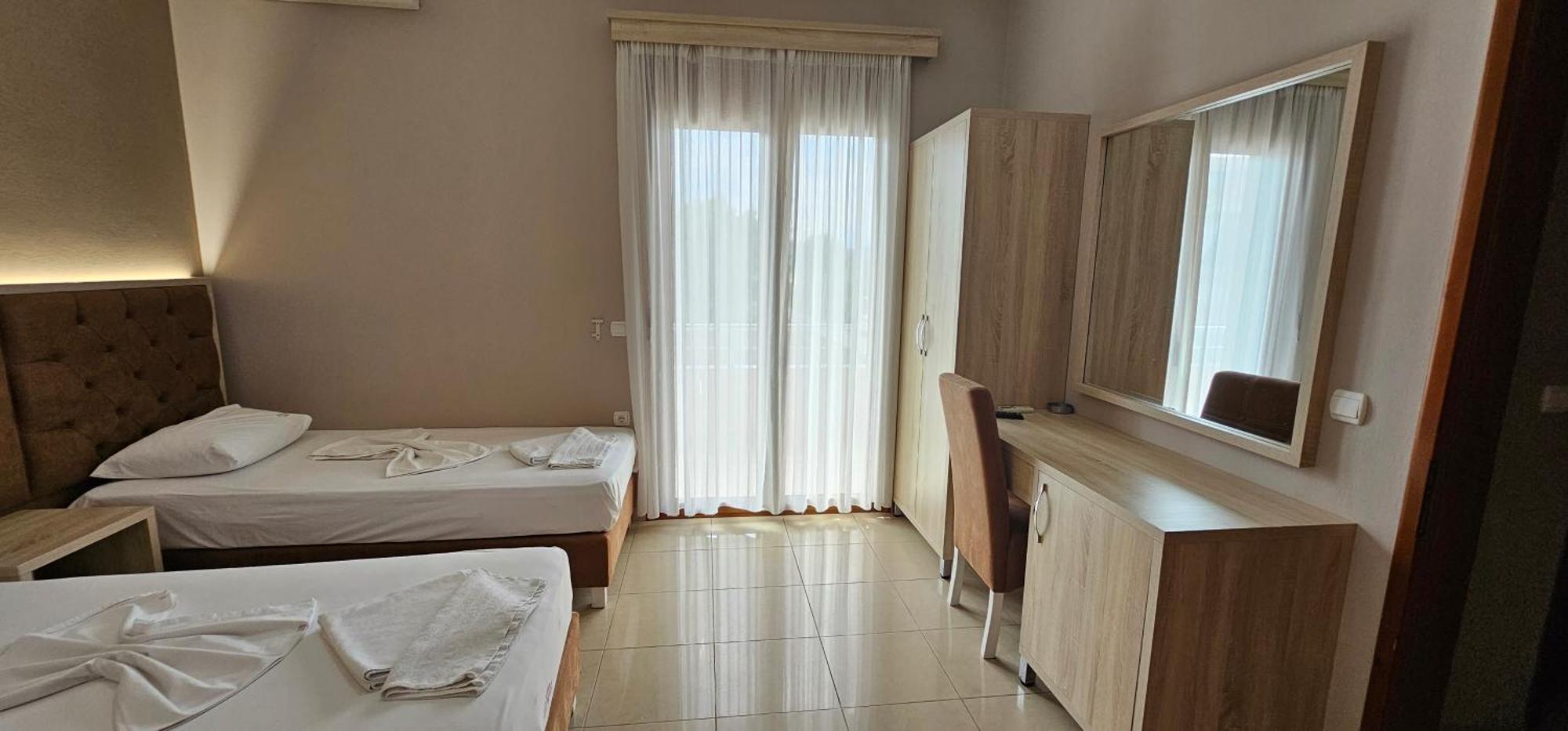 Hotel Kolla Dervisciani Εξωτερικό φωτογραφία